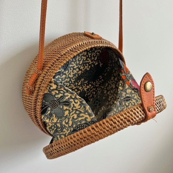 Round Rattan Crossbody Bag, woven shoulder bag Boho style - Picture 4 of 8